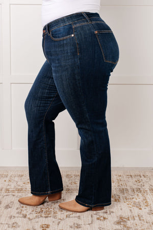 ONLINE EXCLUSIVE: Alaina High Rise Classic Straight Jeans