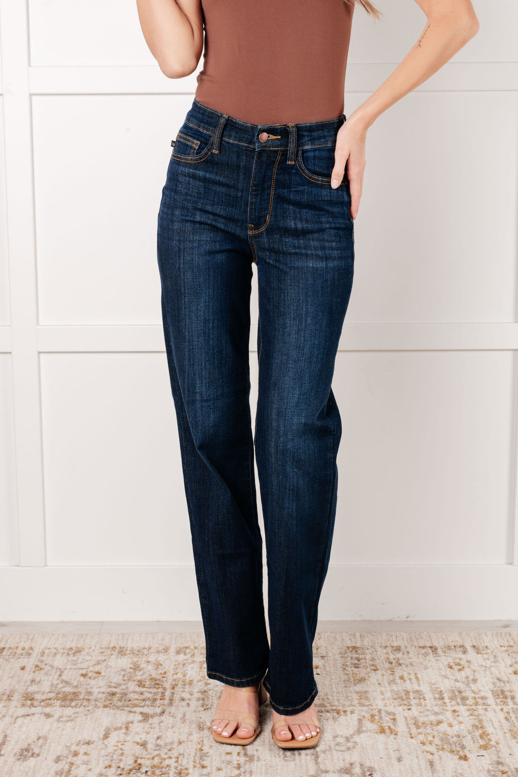 ONLINE EXCLUSIVE: Alaina High Rise Classic Straight Jeans