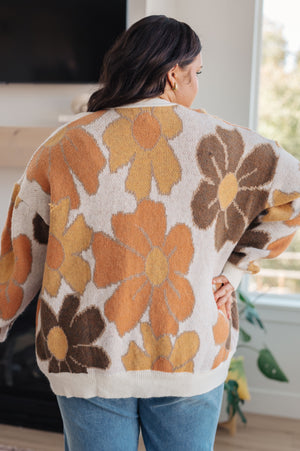 ONLINE EXCLUSIVE: Exquisitely Mod Floral Cardigan