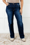 ONLINE EXCLUSIVE: Jacqueline Mid Rise Frayed Hem Straight Leg Jean