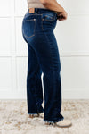 ONLINE EXCLUSIVE: Jacqueline Mid Rise Frayed Hem Straight Leg Jean