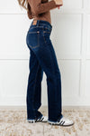 ONLINE EXCLUSIVE: Jacqueline Mid Rise Frayed Hem Straight Leg Jean