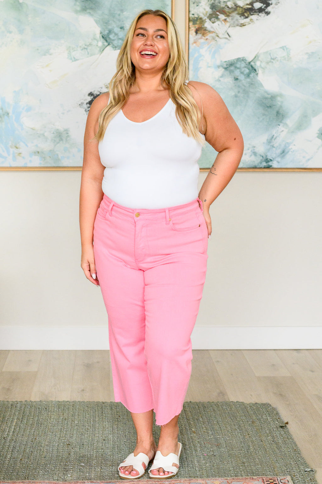 ONLINE EXCLUSIVE: Lisa High Rise Control Top Wide Leg Crop Jeans in Pink