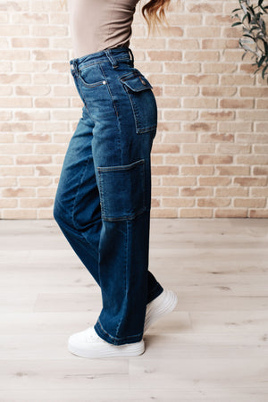 ONLINE EXCLUSIVE: Leila High Rise Cargo Straight Jeans