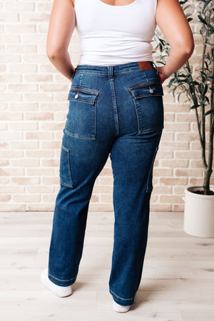 ONLINE EXCLUSIVE: Leila High Rise Cargo Straight Jeans