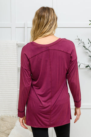 ONLINE EXCLUSIVE: Long Sleeve Knit Top With Pocket In Burgundy