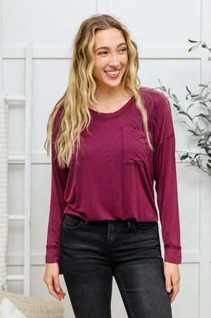 ONLINE EXCLUSIVE: Long Sleeve Knit Top With Pocket In Burgundy