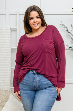 ONLINE EXCLUSIVE: Long Sleeve Knit Top With Pocket In Burgundy