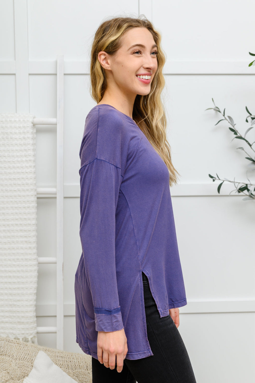 ONLINE EXCLUSIVE: Long Sleeve Knit Top With Pocket In Denim Blue