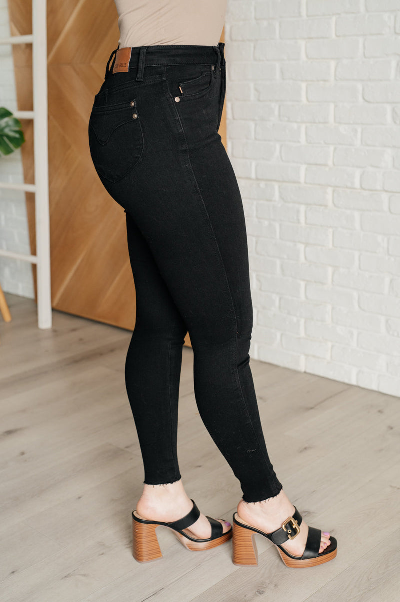 ONLINE EXCLUSIVE: Nicole Tummy Control Skinny Jeans in Black