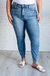 ONLINE EXCLUSIVE: Nicole Tummy Control Skinny Jeans in Vintage Wash