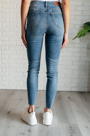 ONLINE EXCLUSIVE: Nicole Tummy Control Skinny Jeans in Vintage Wash