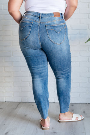 ONLINE EXCLUSIVE: Nicole Tummy Control Skinny Jeans in Vintage Wash