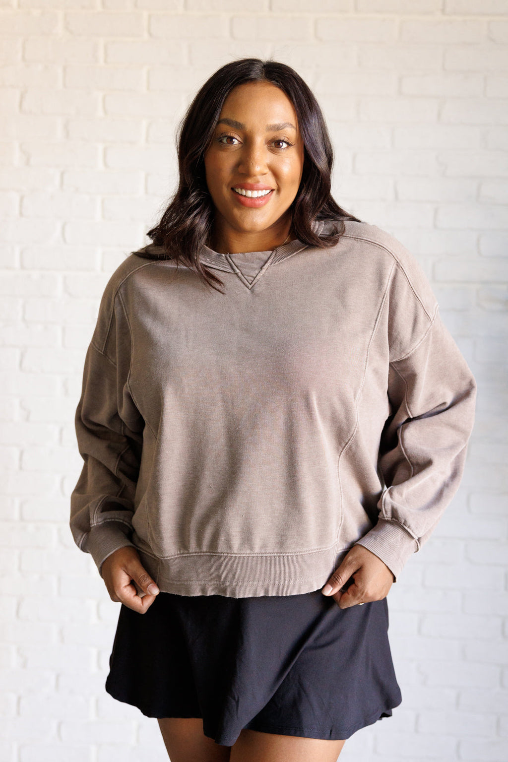 ONLINE EXCLUSIVE: Quick Fix Mineral Wash Crew Neck Pullover in Mocha