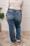 ONLINE EXCLUSIVE: Quinn Mid Rise Cell Phone Pocket Dad Jeans