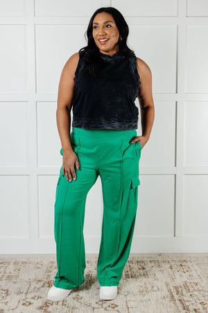 ONLINE EXCLUSIVE: Race to Relax Cargo Pants in Emerald Green