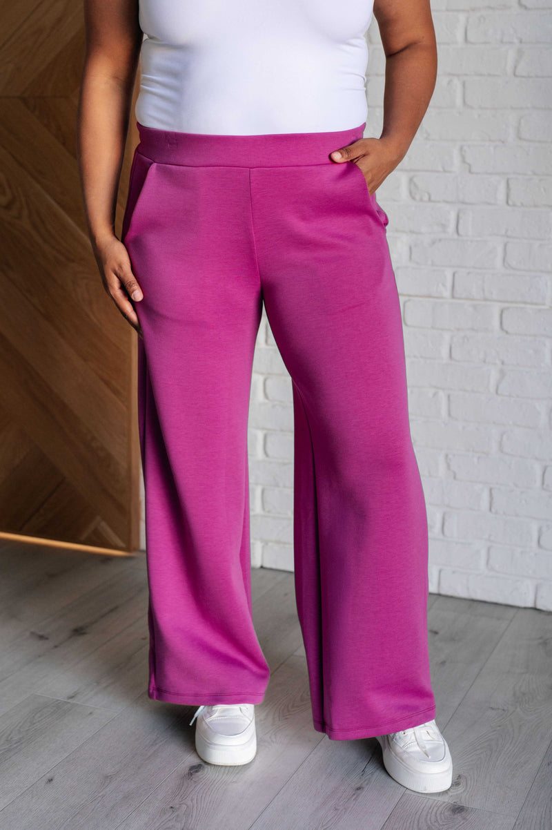 ONLINE EXCLUSIVE: Resort Travel Wide Leg Crop Pant in Magenta