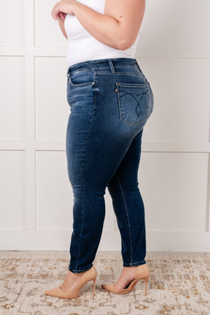 ONLINE EXCLUSIVE: Skylar Mid Rise Thermal Vintage Skinny Jean