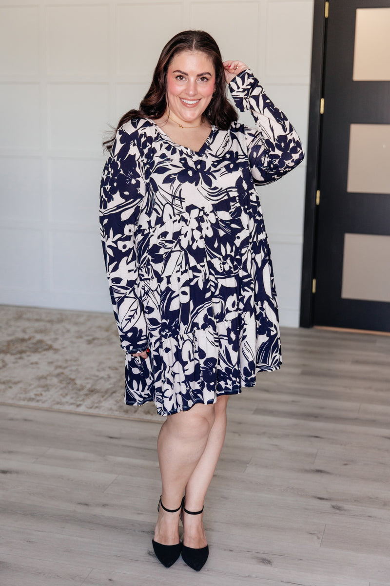 ONLINE EXCLUSIVE: Worthwhile Moment Floral Tiered Dress in Oatmeal and Navy