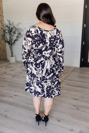 ONLINE EXCLUSIVE: Worthwhile Moment Floral Tiered Dress in Oatmeal and Navy