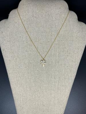 Delicate Necklace with Crystal 4-Leaf Clover Pendant